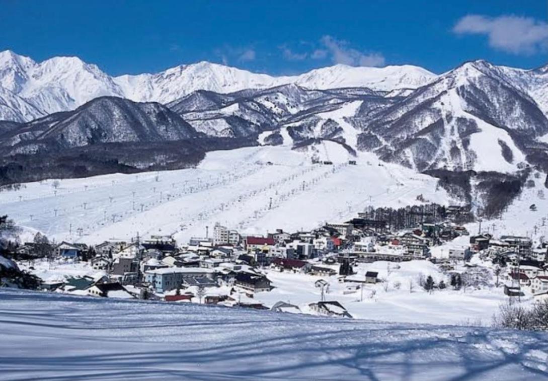 Sunshine Hakuba Ski-To-Door Exterior foto