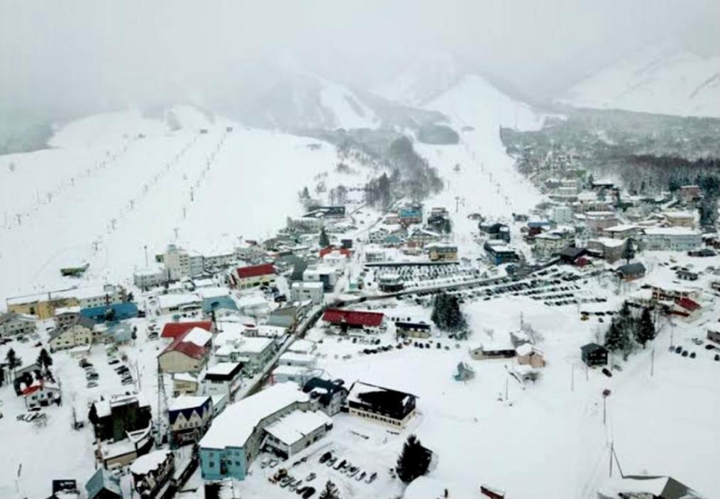 Sunshine Hakuba Ski-To-Door Exterior foto